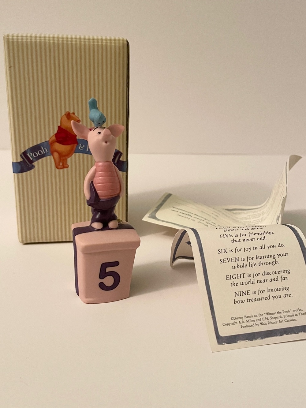 Disney Pooh & Friends Five is for friendships Piglet Figurine
